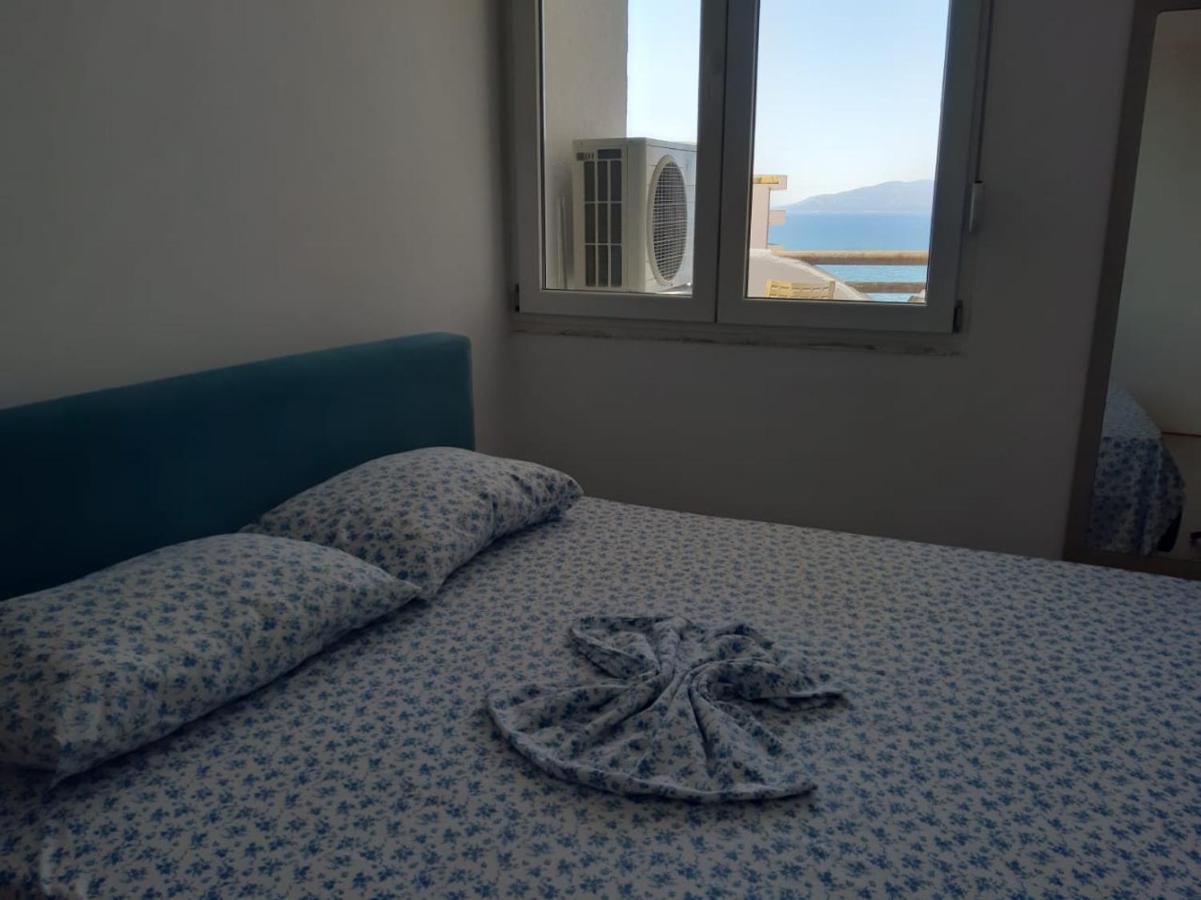 Bougainville Bay Apartments Sarandë Exteriör bild