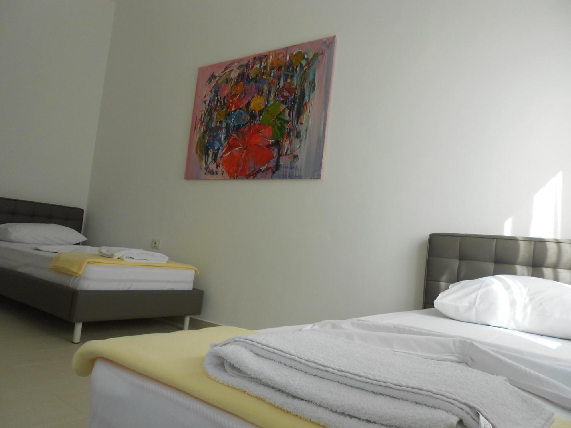 Bougainville Bay Apartments Sarandë Rum bild
