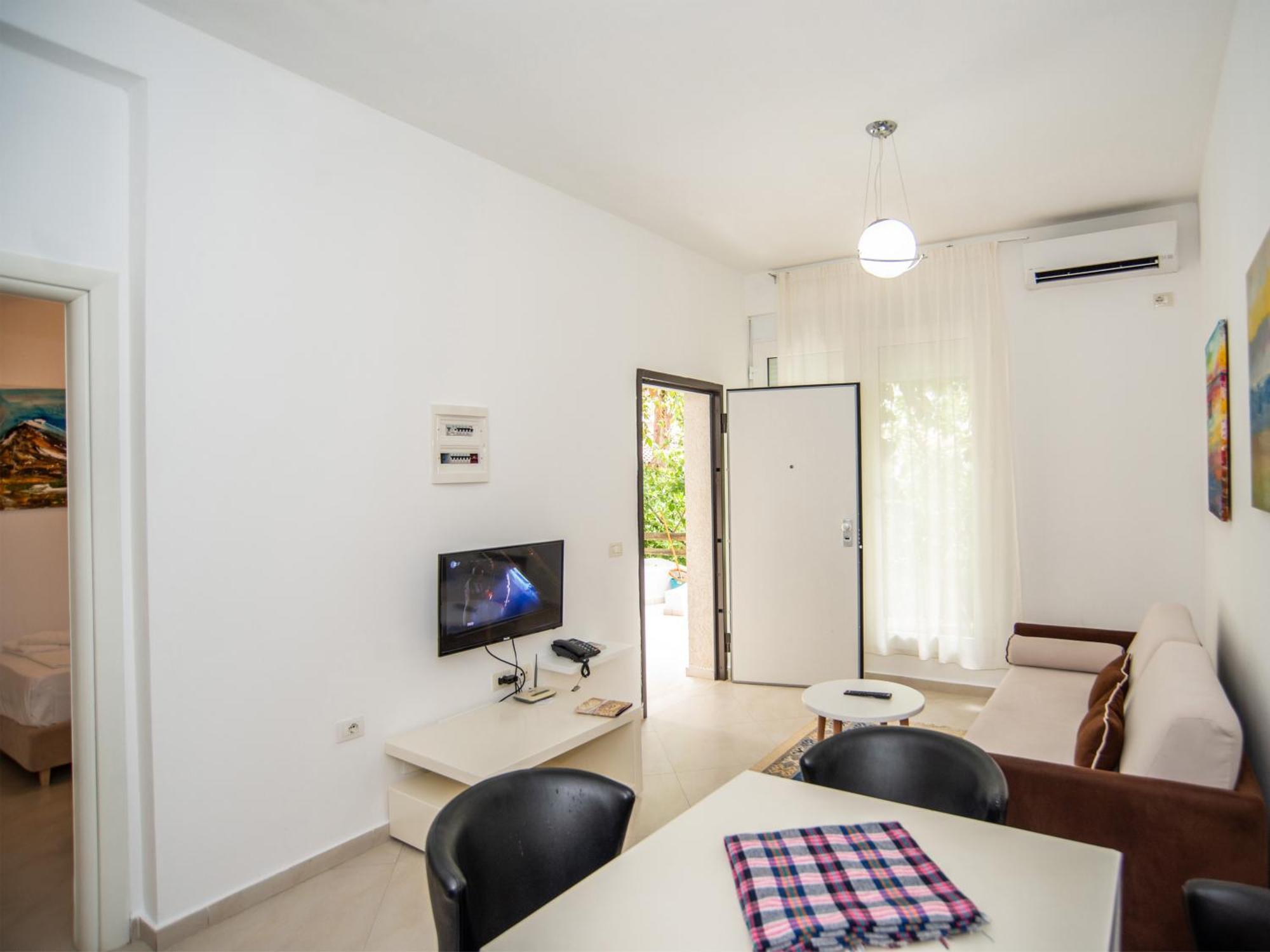 Bougainville Bay Apartments Sarandë Rum bild