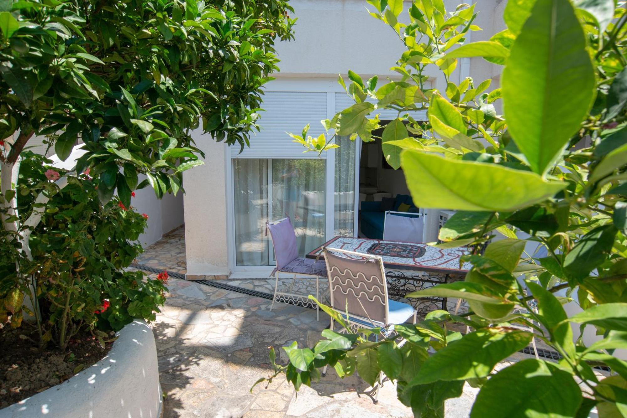 Bougainville Bay Apartments Sarandë Rum bild
