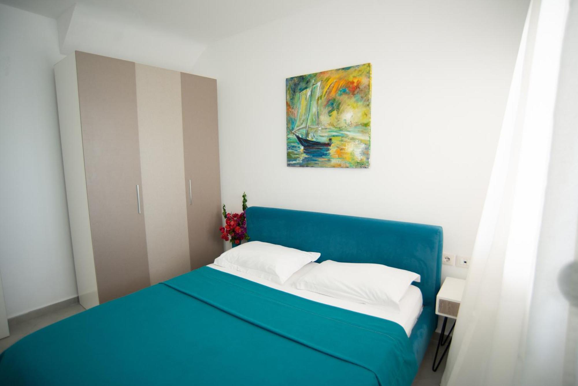 Bougainville Bay Apartments Sarandë Rum bild