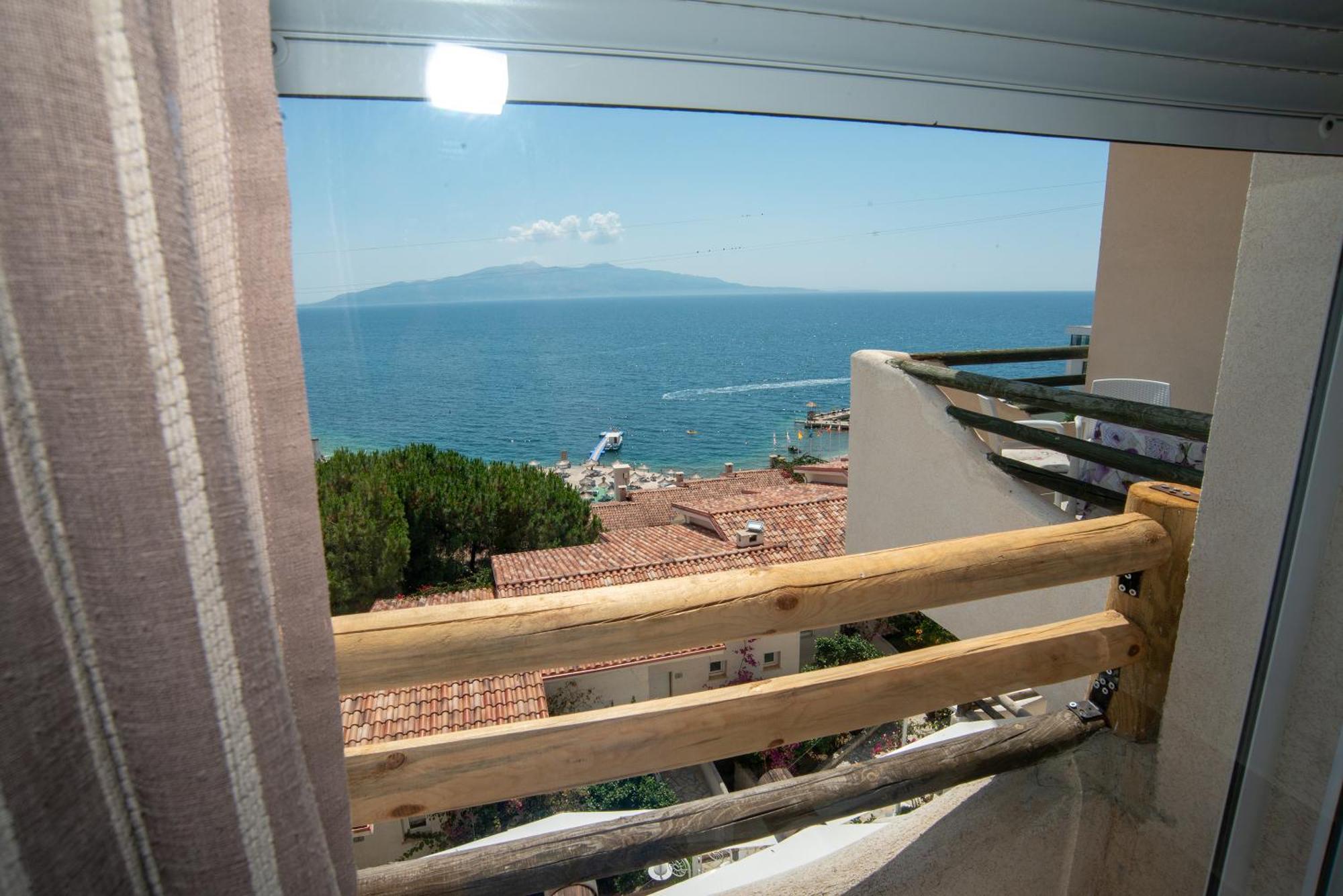 Bougainville Bay Apartments Sarandë Rum bild