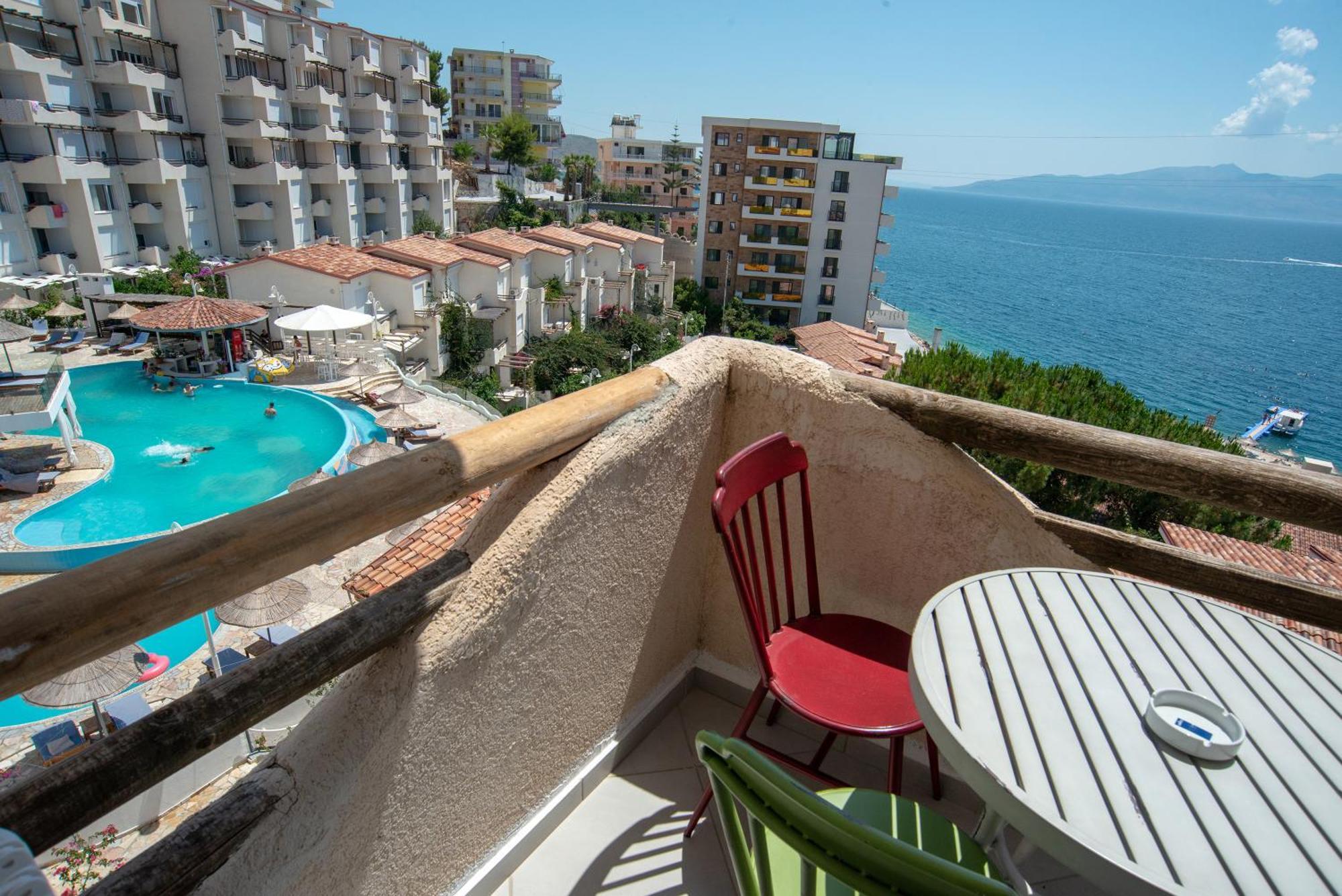 Bougainville Bay Apartments Sarandë Rum bild